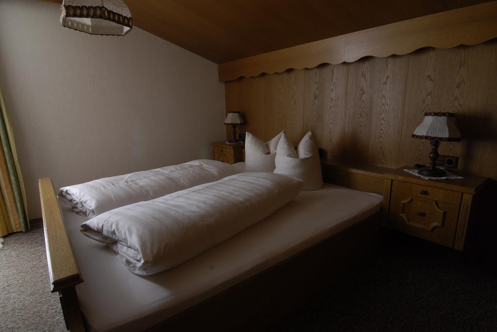 Gaestehaus Troppmair Finkenberg Chambre photo